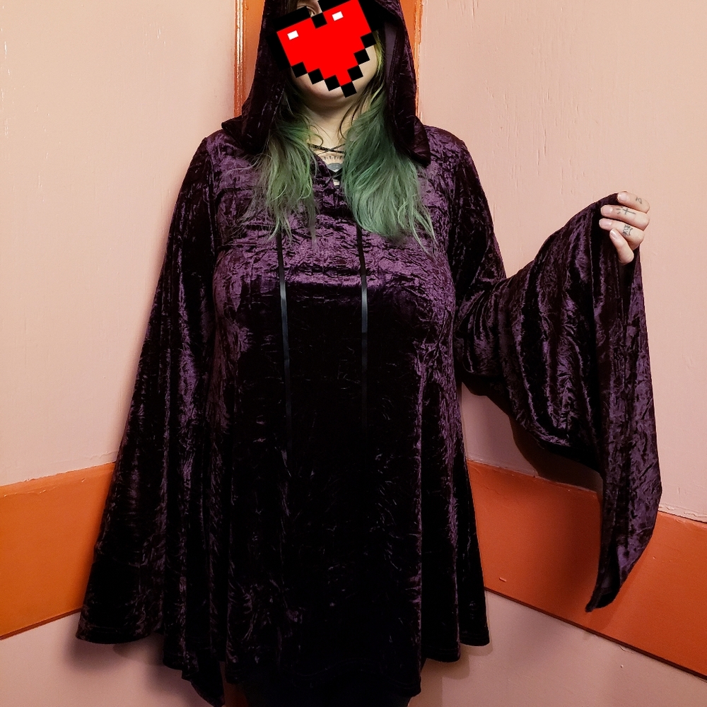 Killstar hooded purple velvet dress 💜